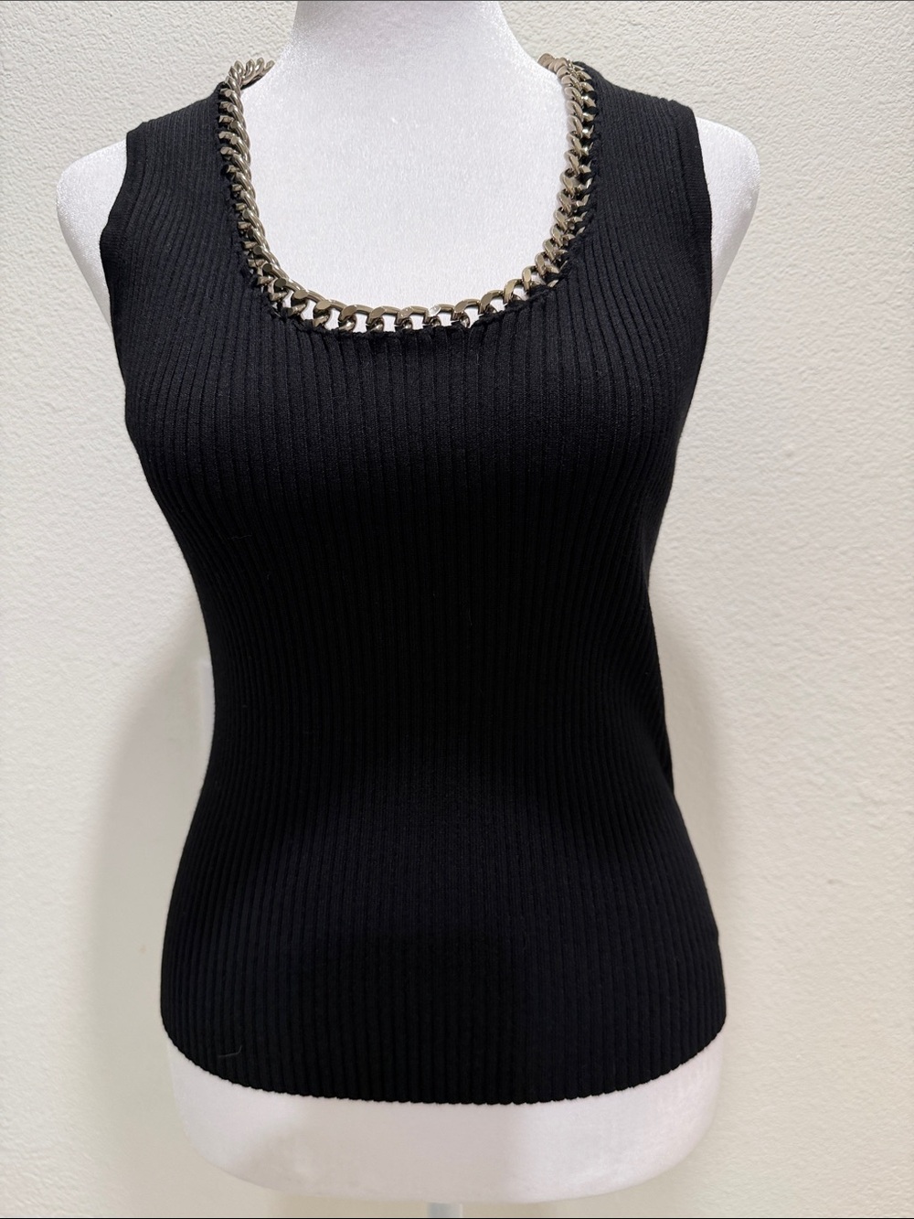 Sleeveless Ribbed Chunky Chain Tank top